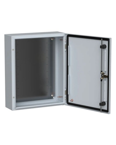 ЩМП-50.40.15 УХЛ1 IP66 500x400x150 TITAN 5 (TI5-10-N-050-040-015-66). Шкаф металлический с монтажной платой. IEK в Саратове