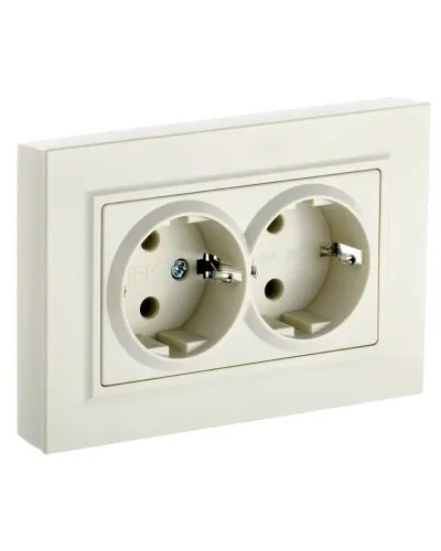 Розетка 2-местная с з/к РСш12-3-БрКр бежевый BRITE (BR-R24-16-K10-F). Розетка с заземлением с защитными шторками в сборе. IEK в Саратове