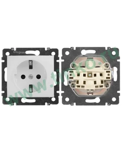Розетка Valena 2К+3 10/16А, белый (774420). Розетка. LegranD в Саратове